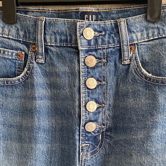 GAP Classic Blue Button-Up Denim Mini Skirt size 4 - Picture 2 of 9